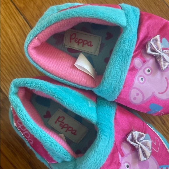 2/$12 Peppa pig toddler slippers - Picture 5 of 5